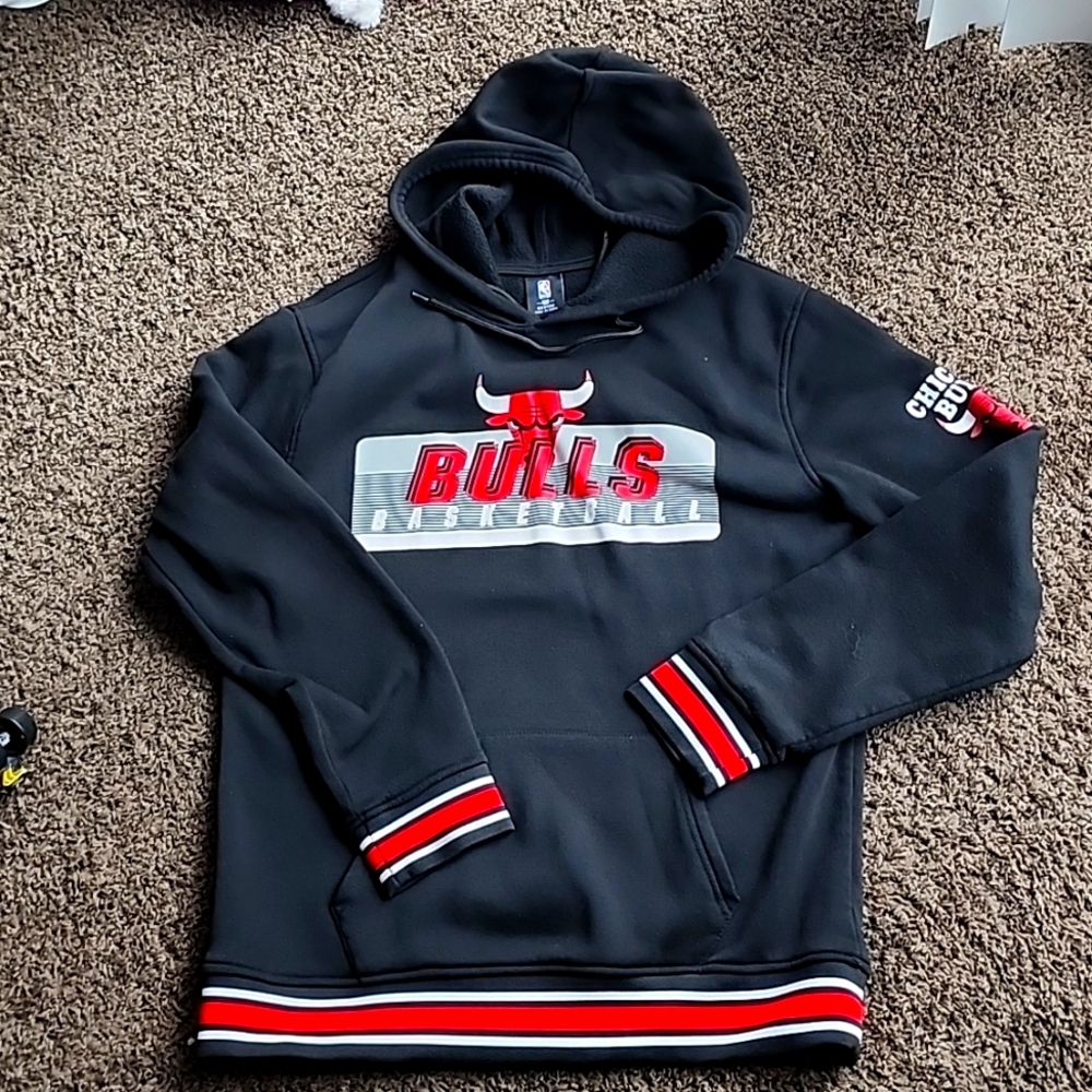 Black Chicago Bulls Sweatshirt
